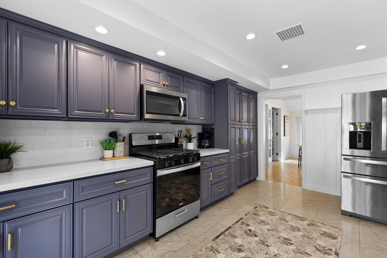 15435 Sutton St, Sherman Oaks