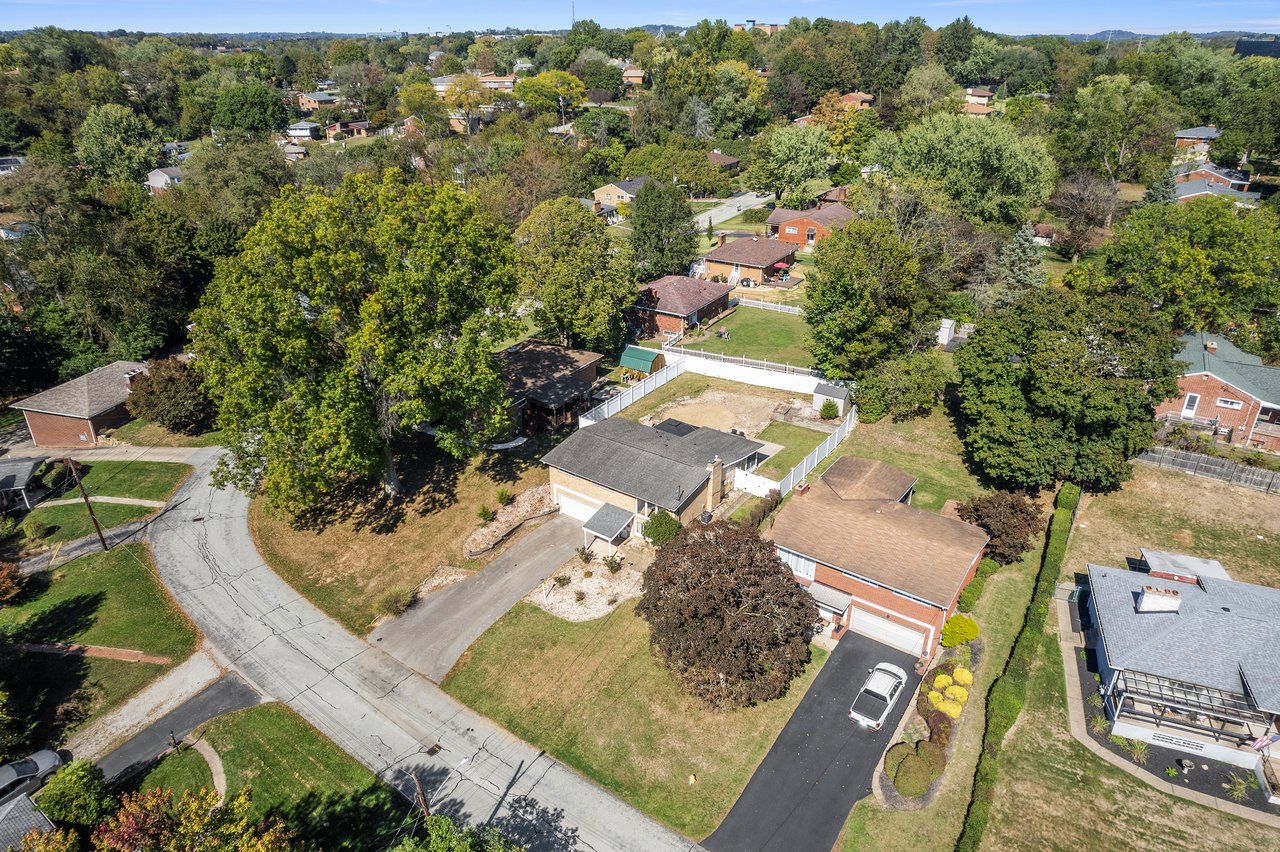 1332 Foxboro Dr