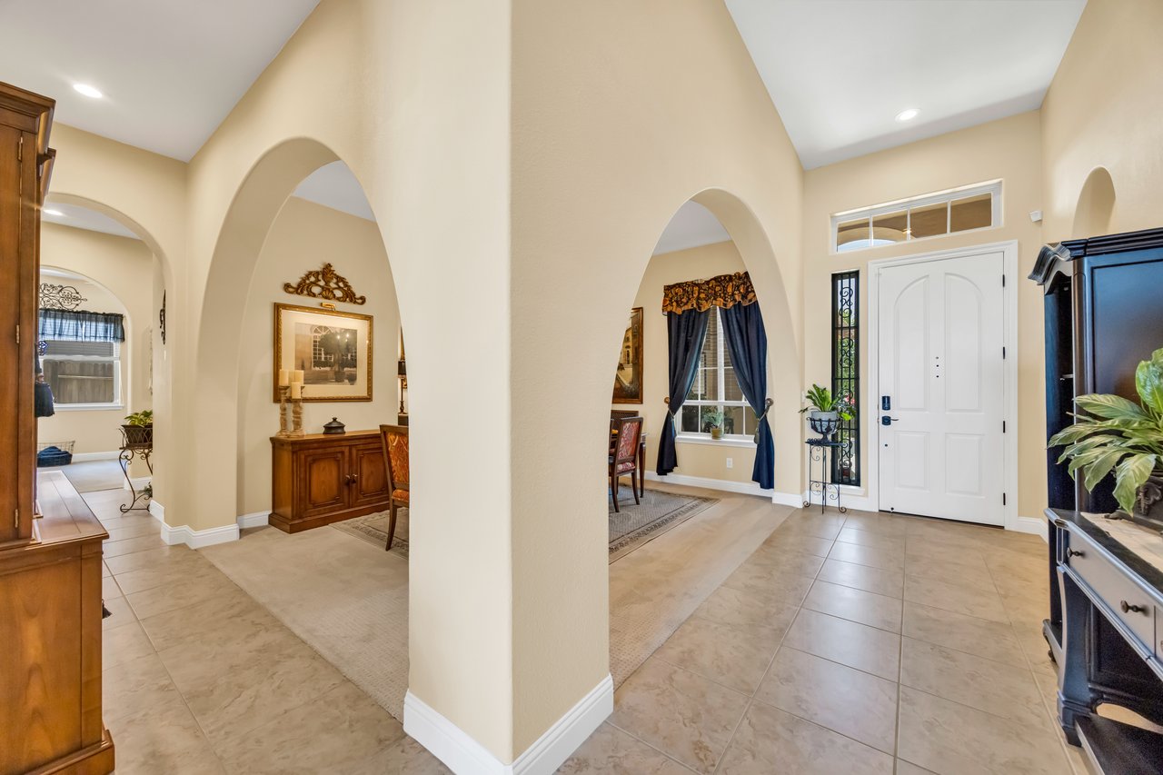 4040 Borderlands Dr