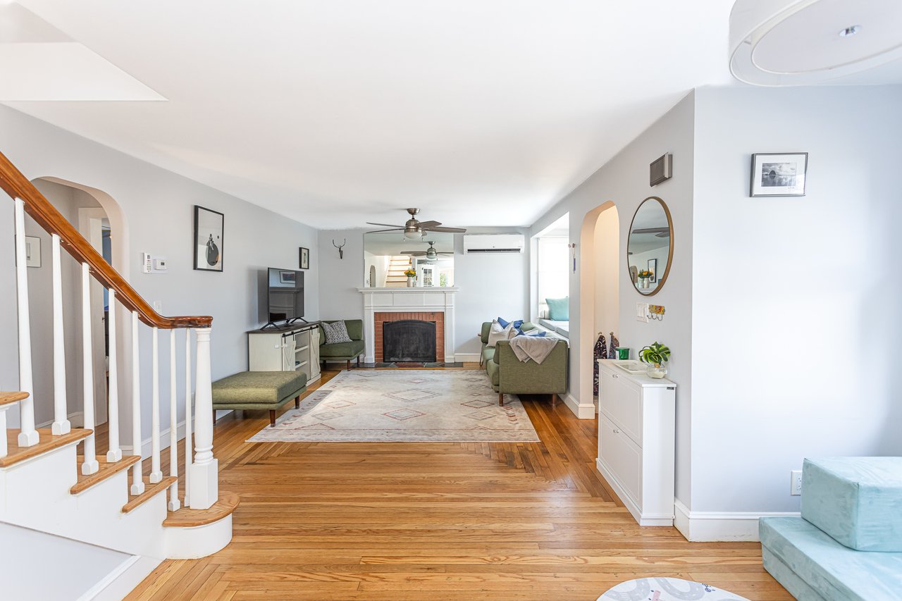 2 Linden Street, Middletown, RI 02842