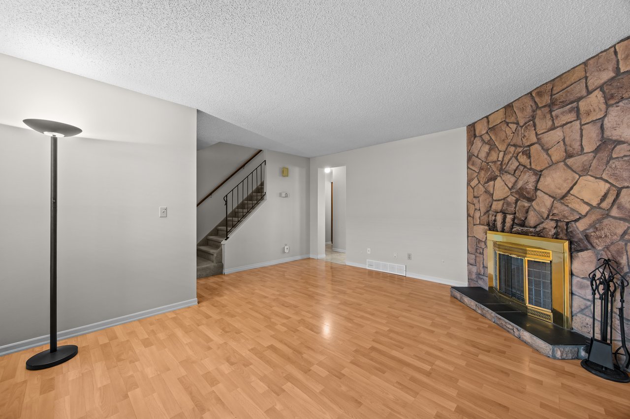 130 MacEwan Park Way NW