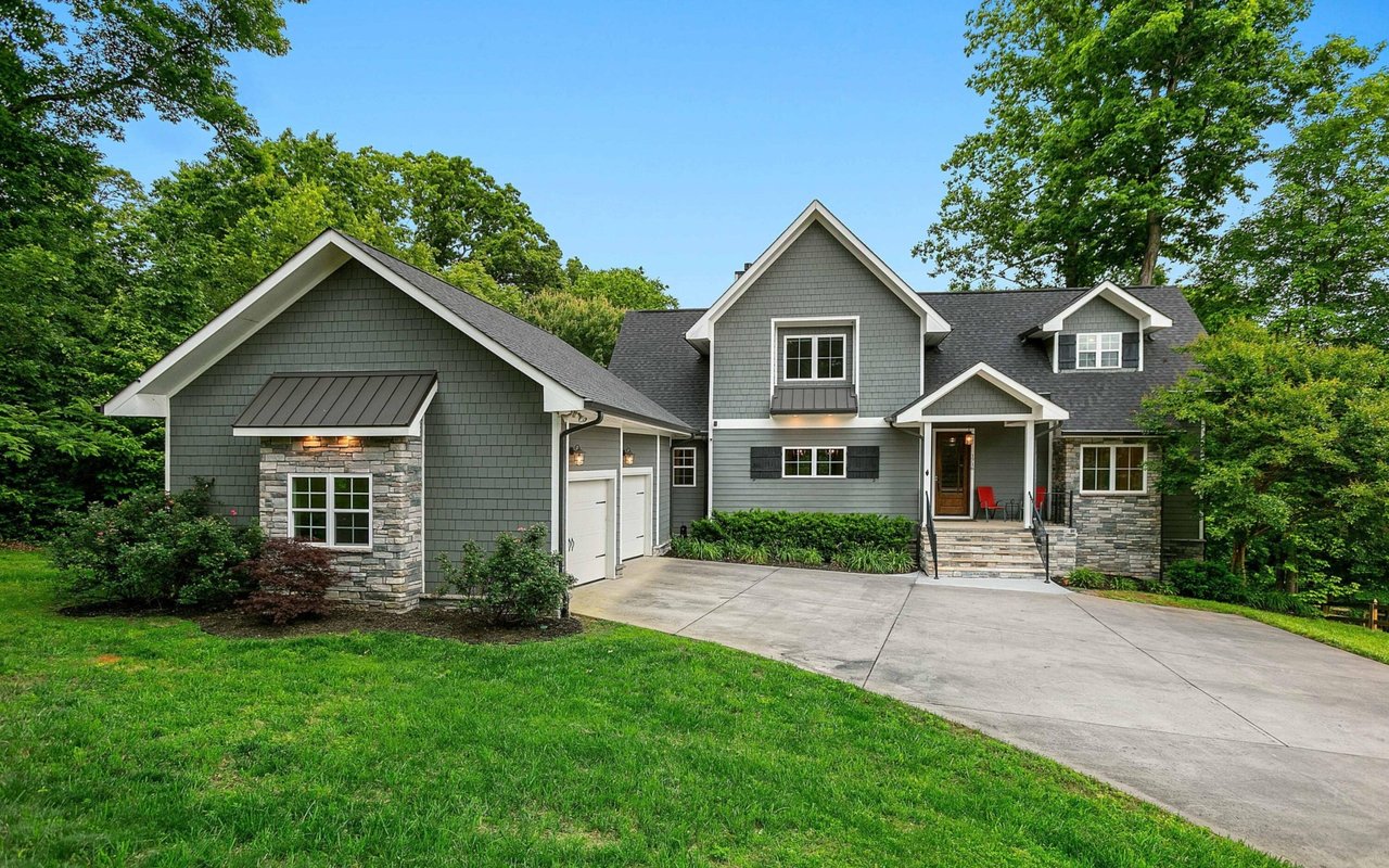 Wallace Luxury Spotlight | 1716 Garland Road Knoxville, TN 37922