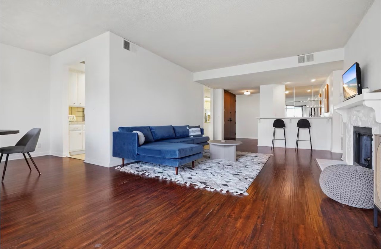 310 Tahiti Way