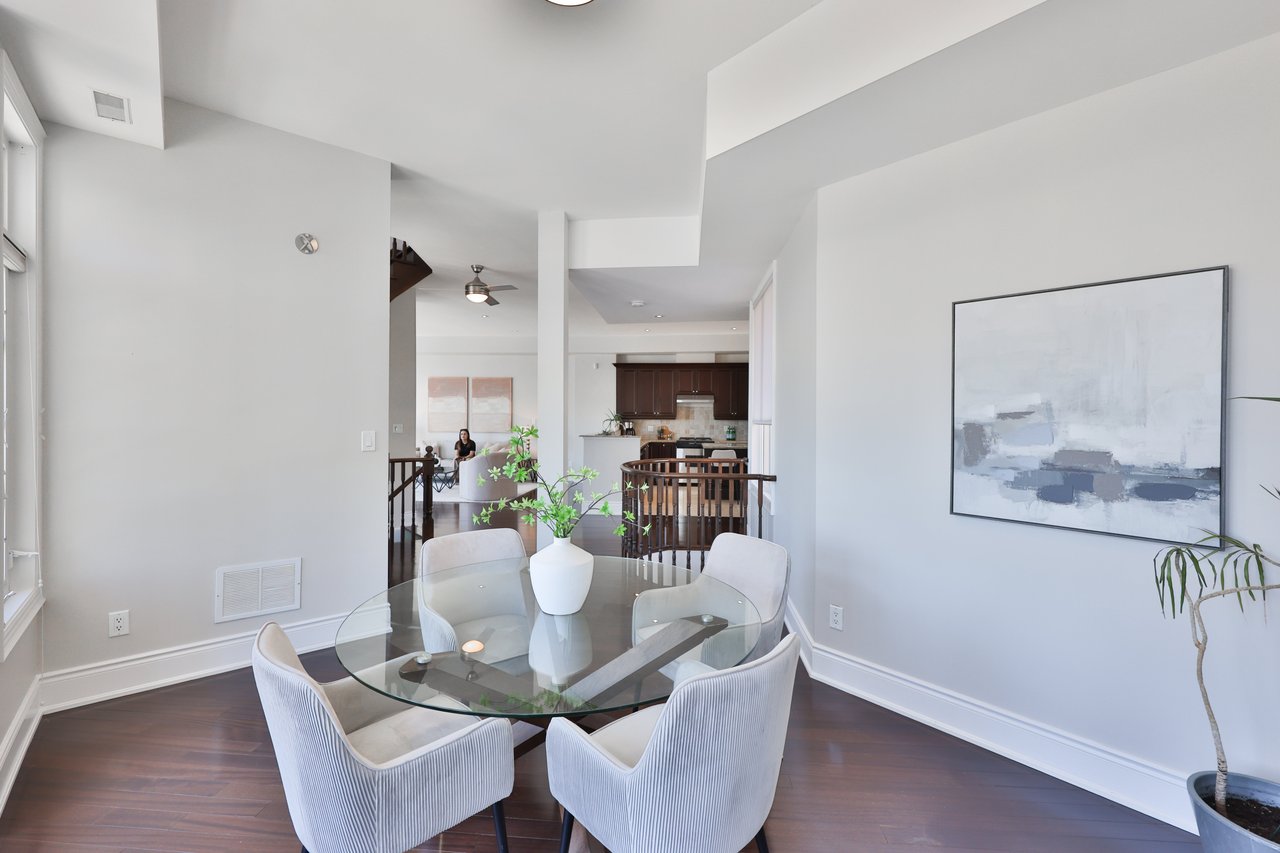 8-120 Bronte Road, Oakville 