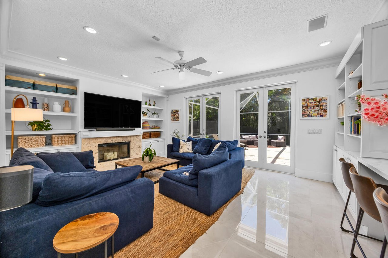 Palmetto Bay Perfection: Spacious, Serene, Stunning