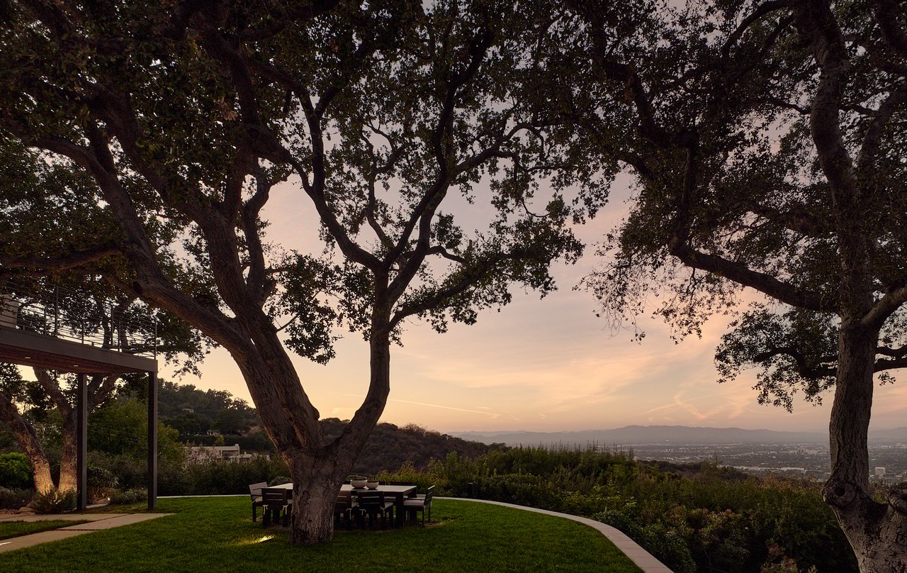 13331 Mulholland Dr, Beverly Hills