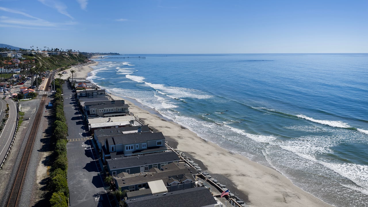 1880 N El Camino Real 23