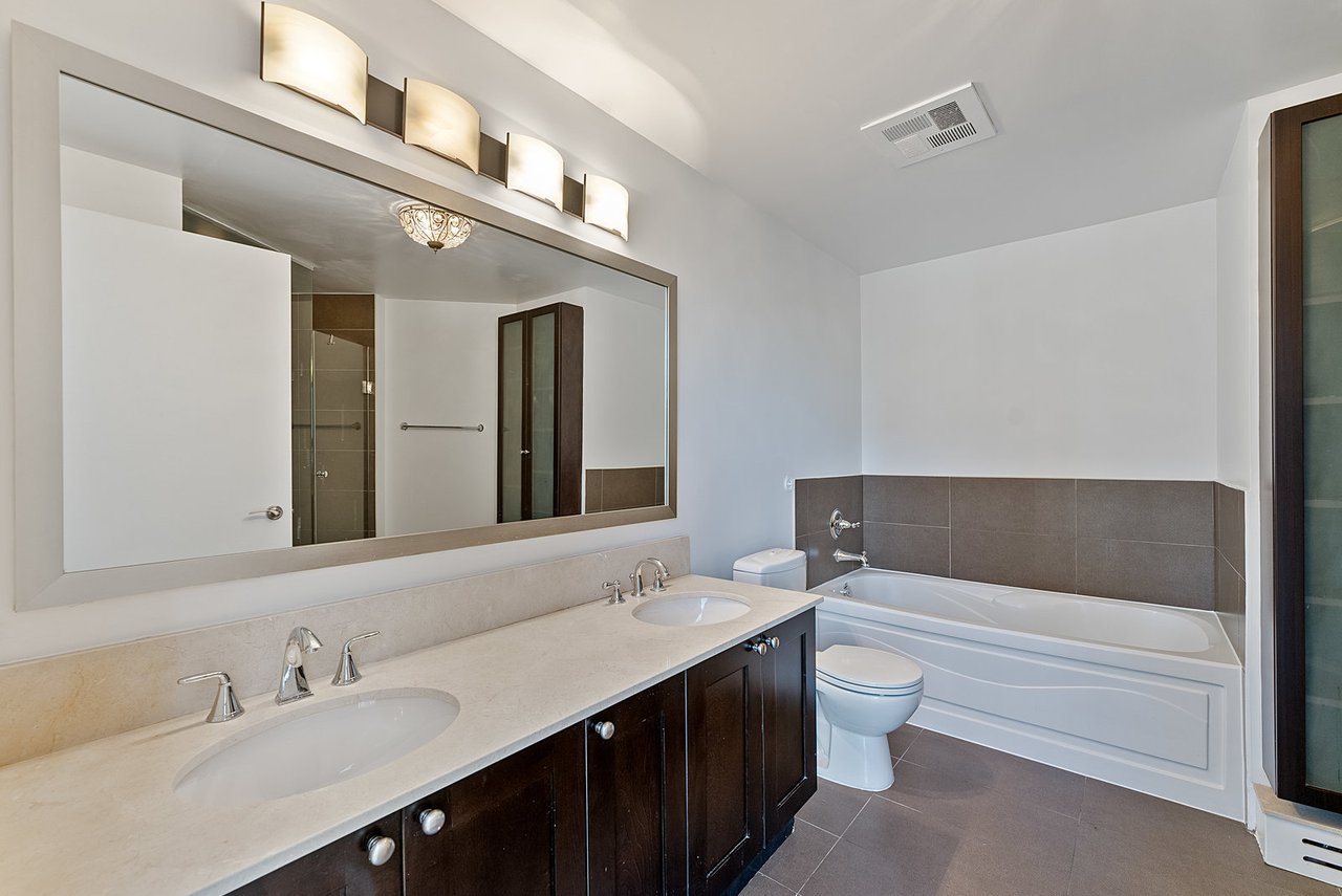 2191 Yonge Street Unit: L7