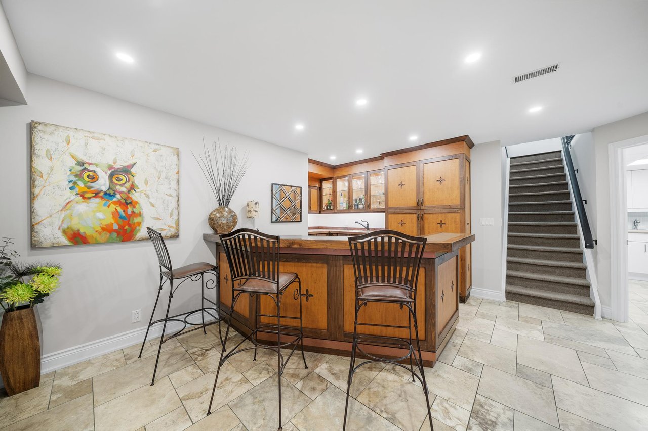 21 Rolling Court