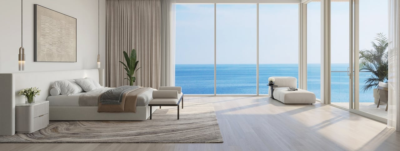 Floor-to-Ceiling Glass and Expansive Gulf Views