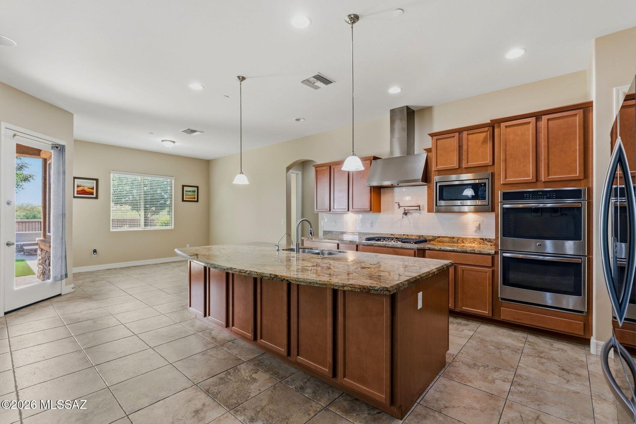 11681 N Palawan