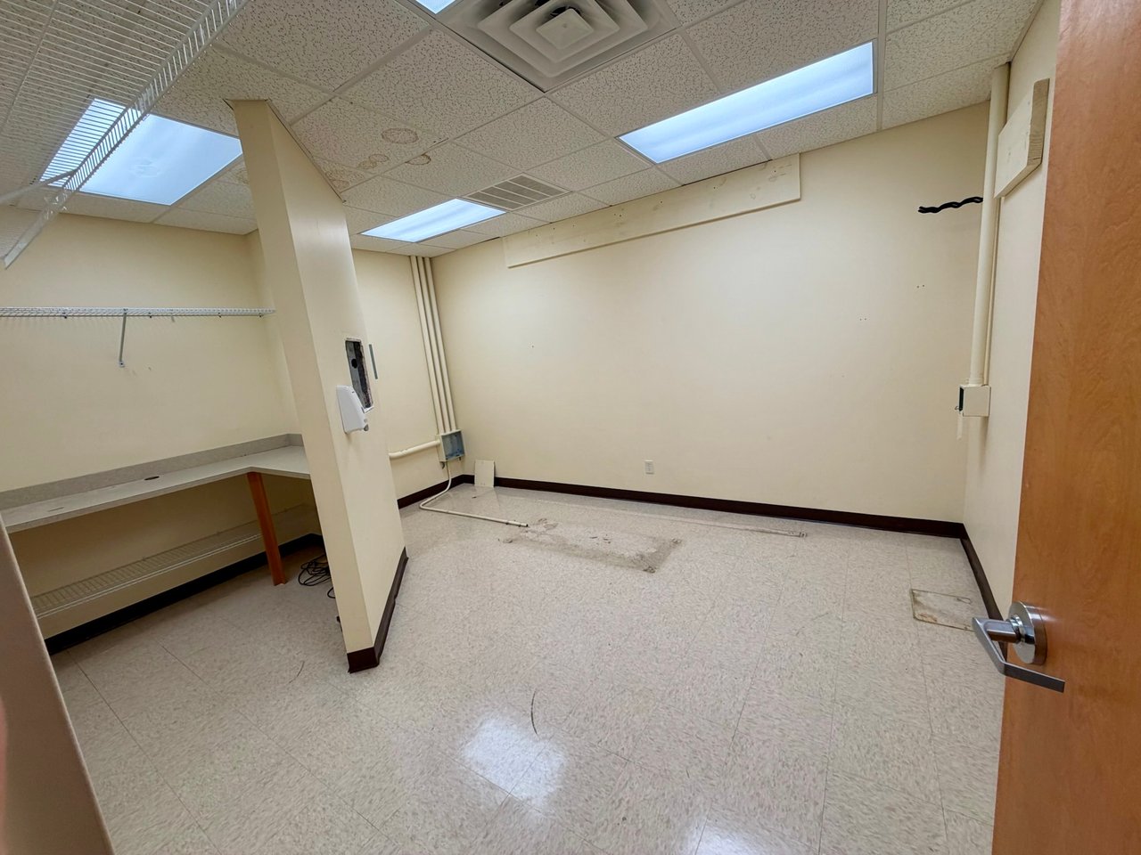 514 Mary Esther Cut Off NW