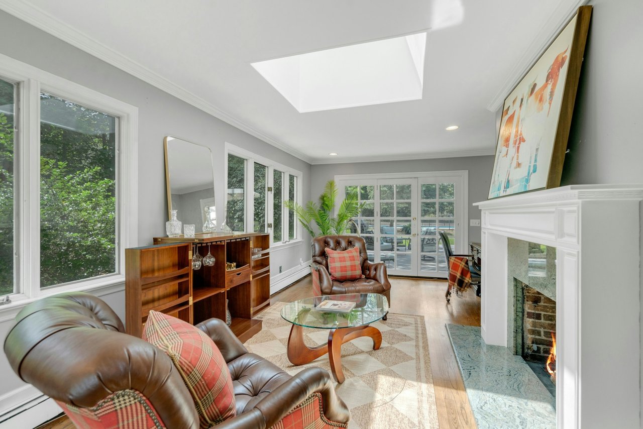 225 Glen Road