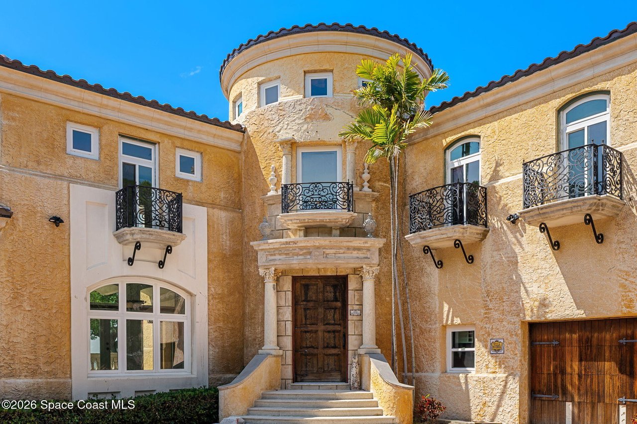 1000 N Riverside Dr