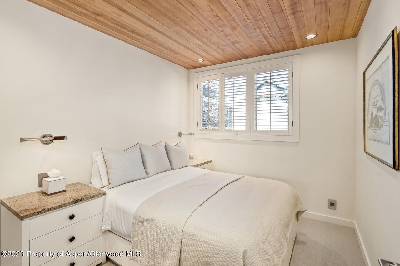 100 E Cooper Ave, #6