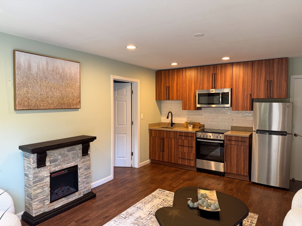 1344 Redwood Way