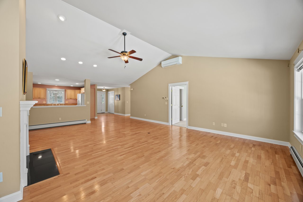 7 Mackworth Lane, #7, Cumberland