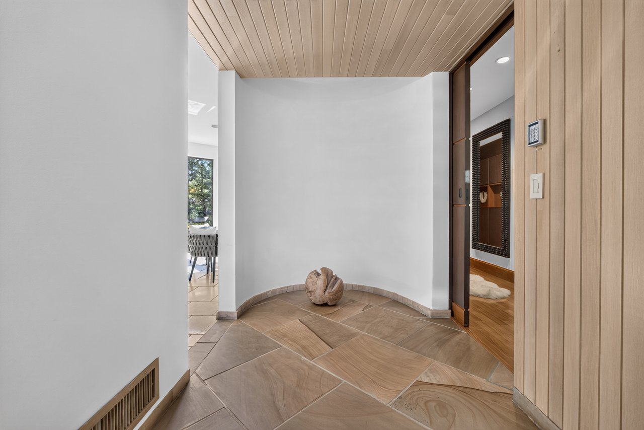 15 Horseshoe Road (Long Island)