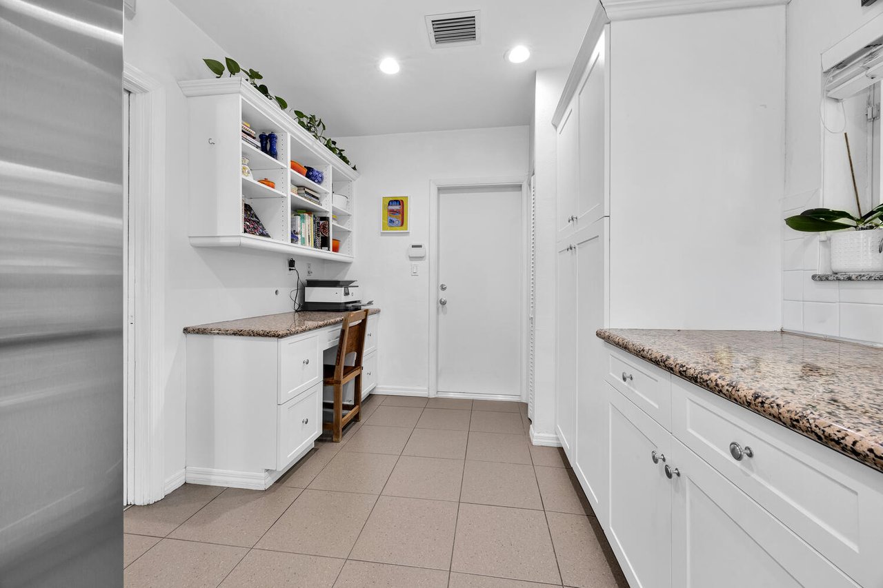 Charming Pool Home at 1005 Columbus Blvd