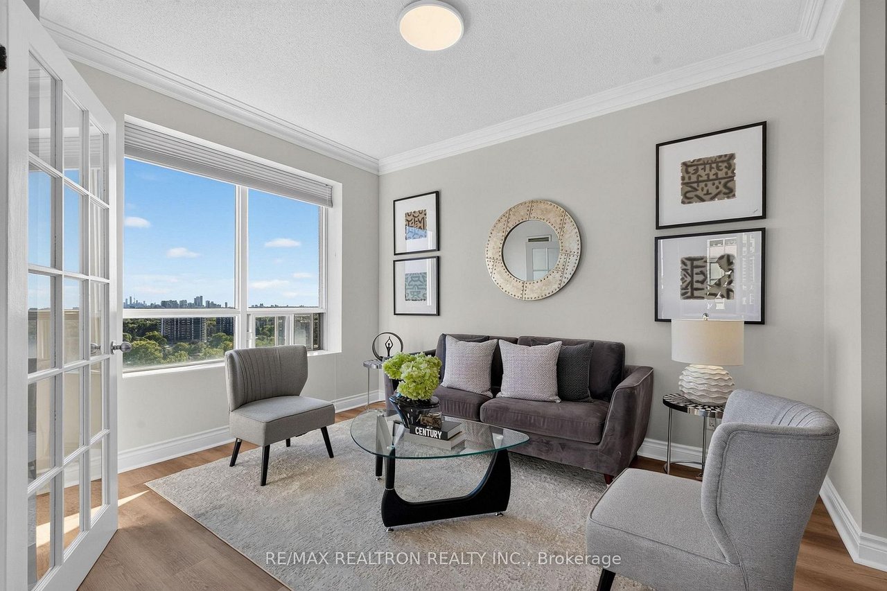 NORTH YORK LUXURY 