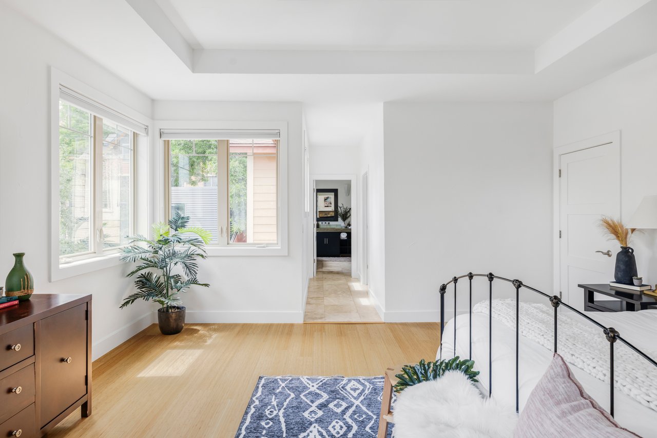 2925 4th Street