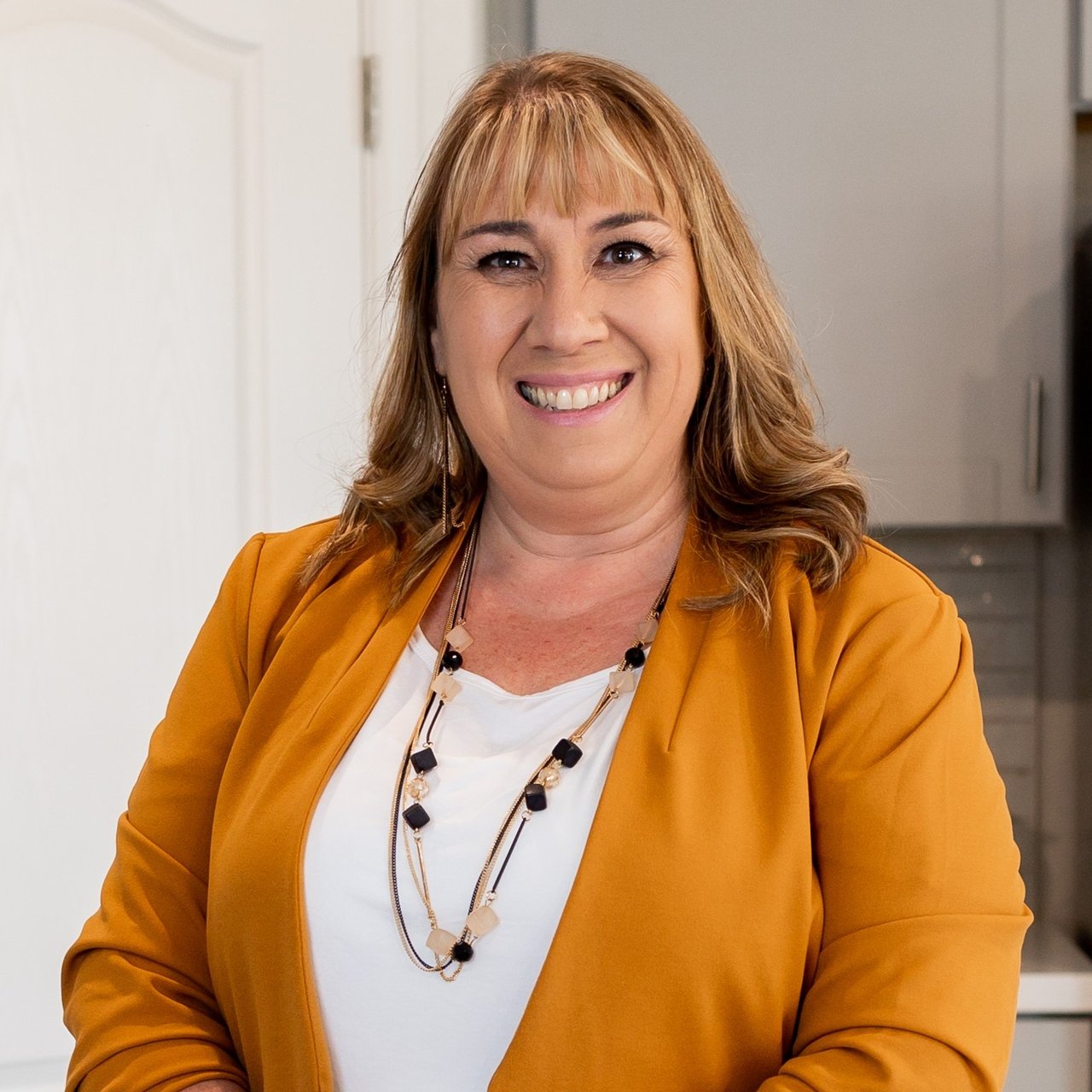 Liz Selter Rocklin, CA Real Estate Agent Headshot