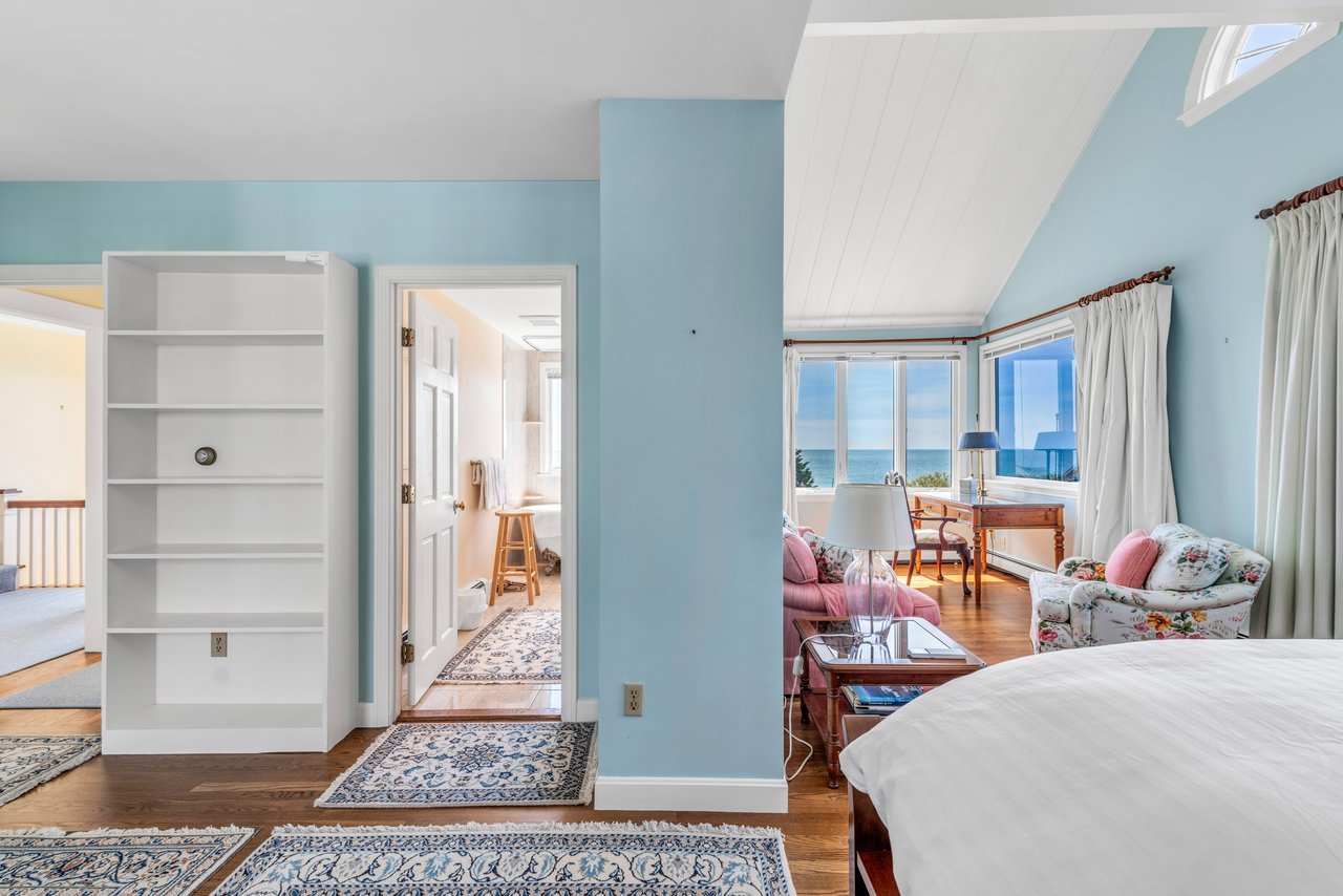 Expansive Water Views in Hyannis Port