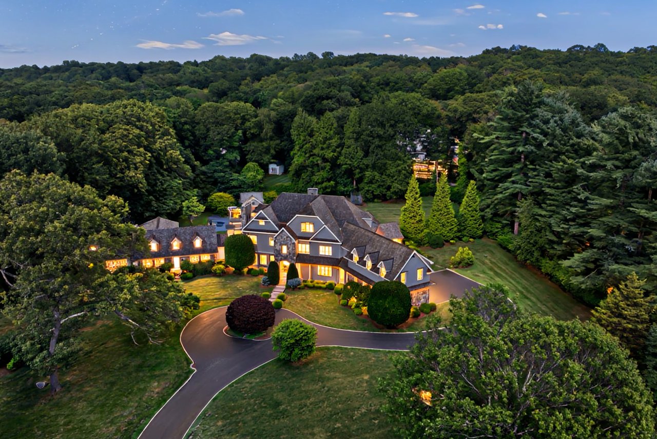 9 Greenbrier Road
