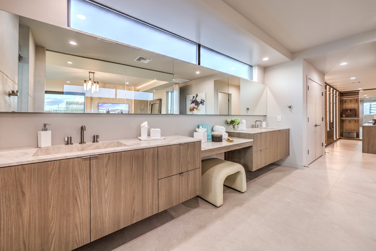 4077 Heron Fairway Dr