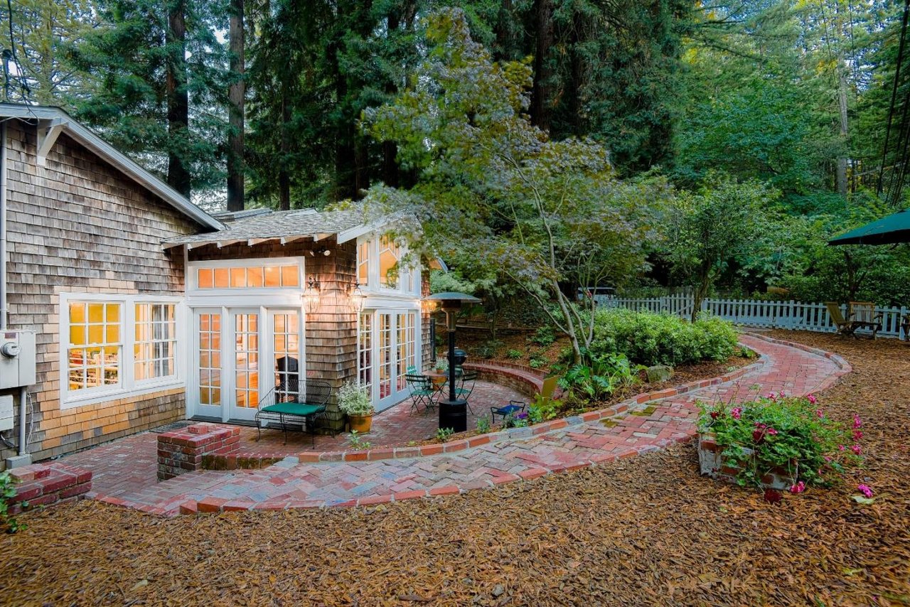 17507 Skyline Boulevard