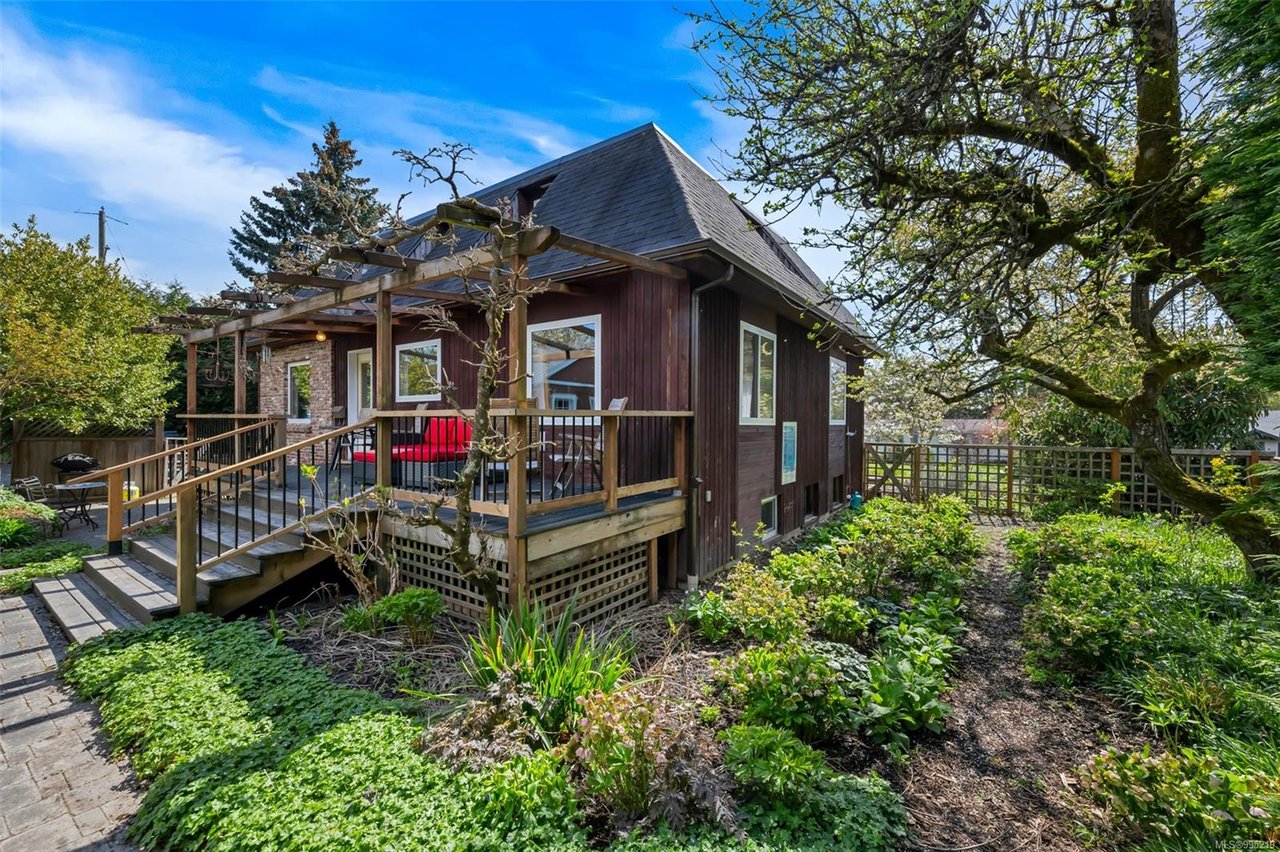 36 Tovey Cres, View Royal