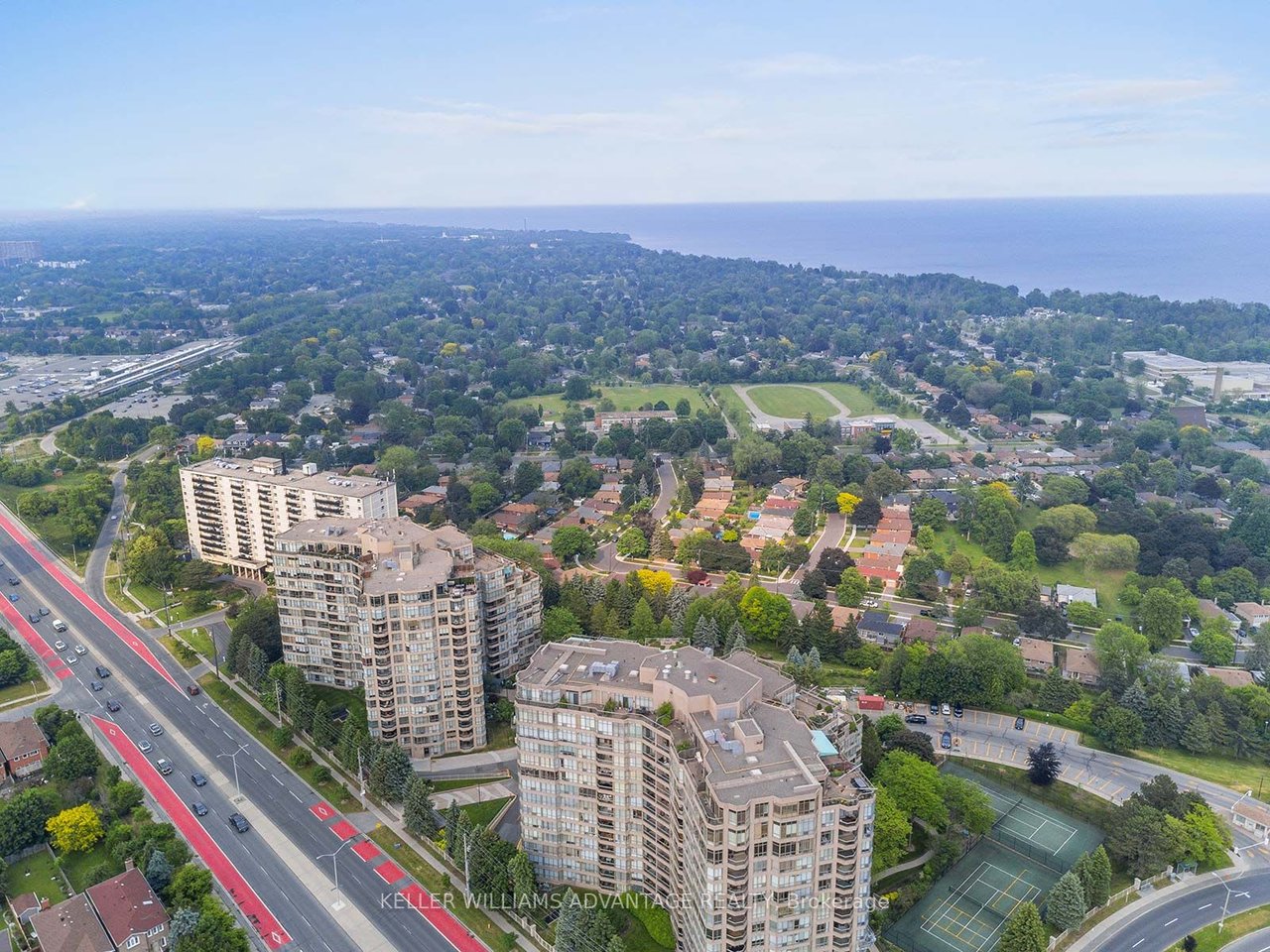 LIFESTYLE & LAKE VIEWS 