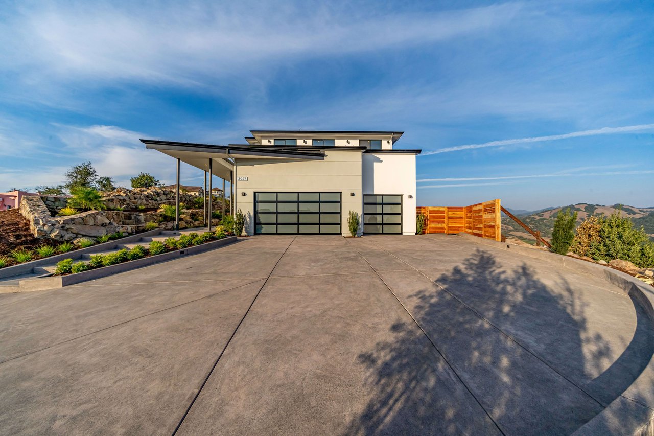3927 Rincon Ridge Drive
