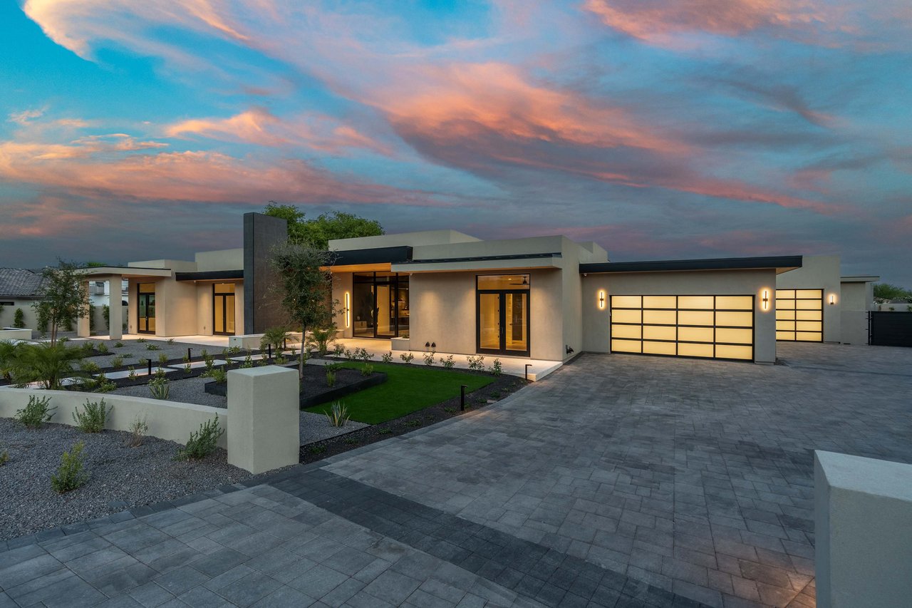 6841 E Belmont Circle