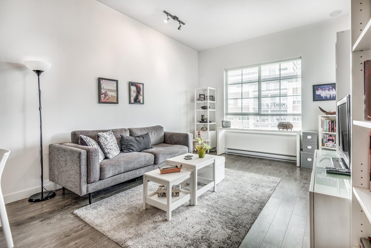 406-545 Foster Ave
