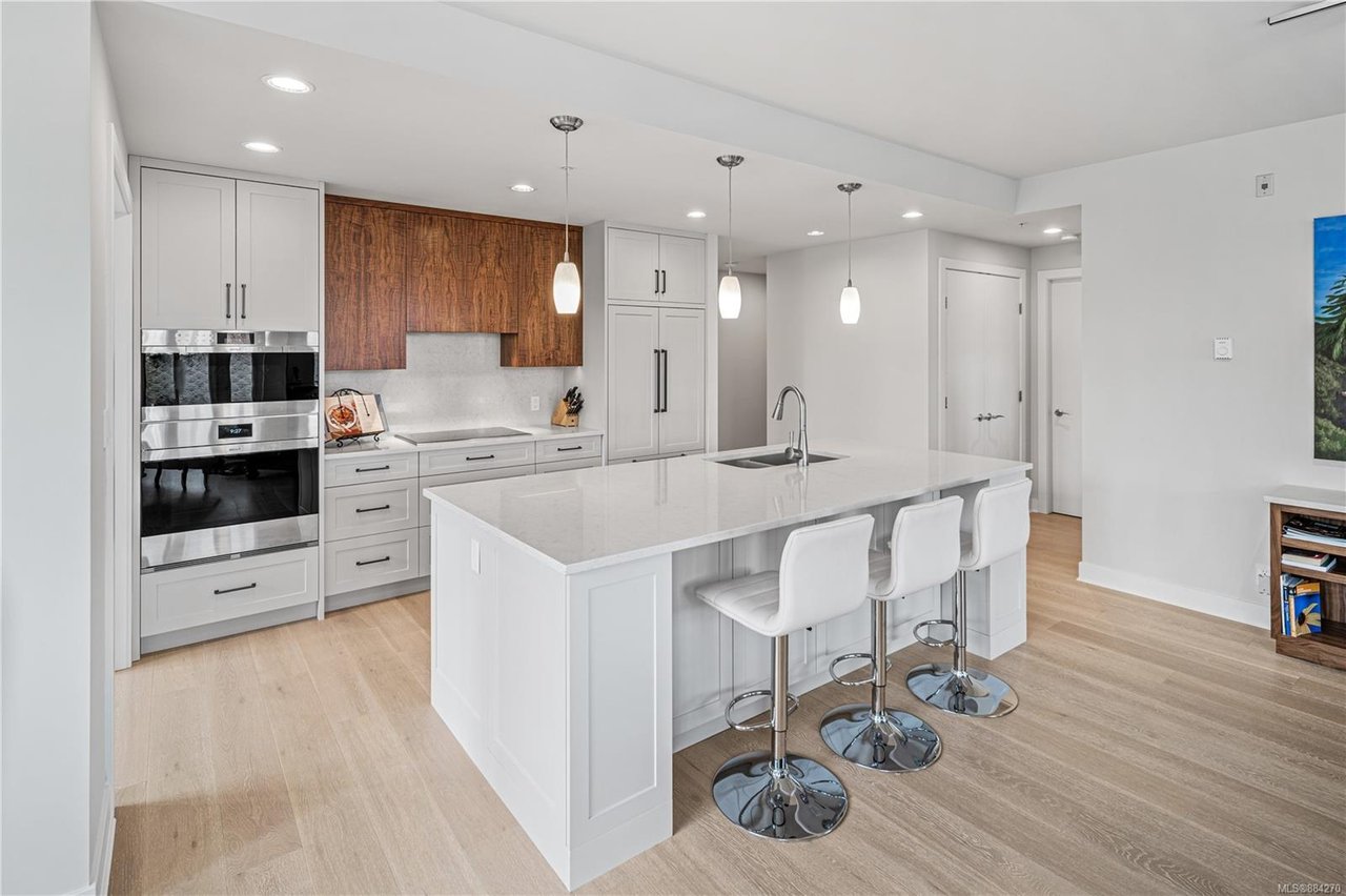 503-999 Burdett Ave