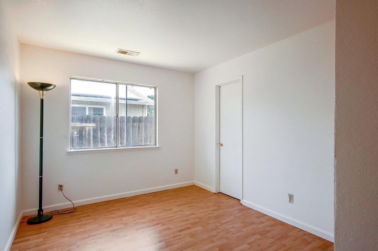 702 Colombard Cir