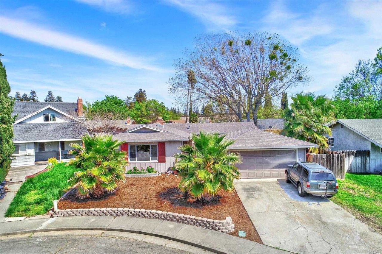2748 Geranium Ct