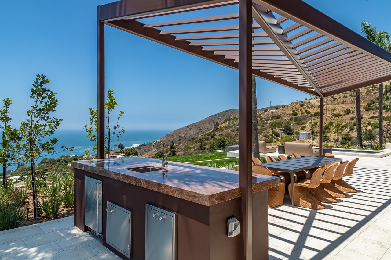 4346 Avenida De La Encinal