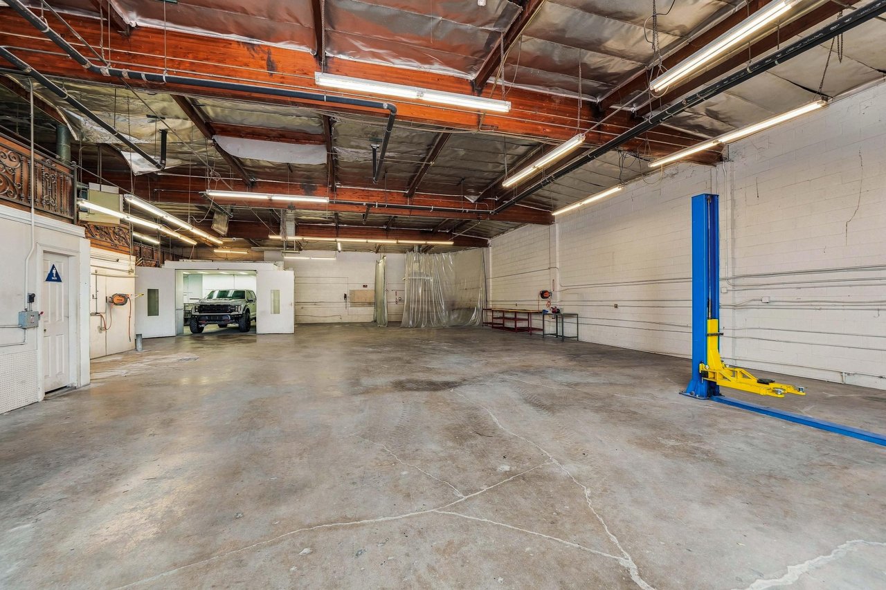 2823 N. San Fernando 