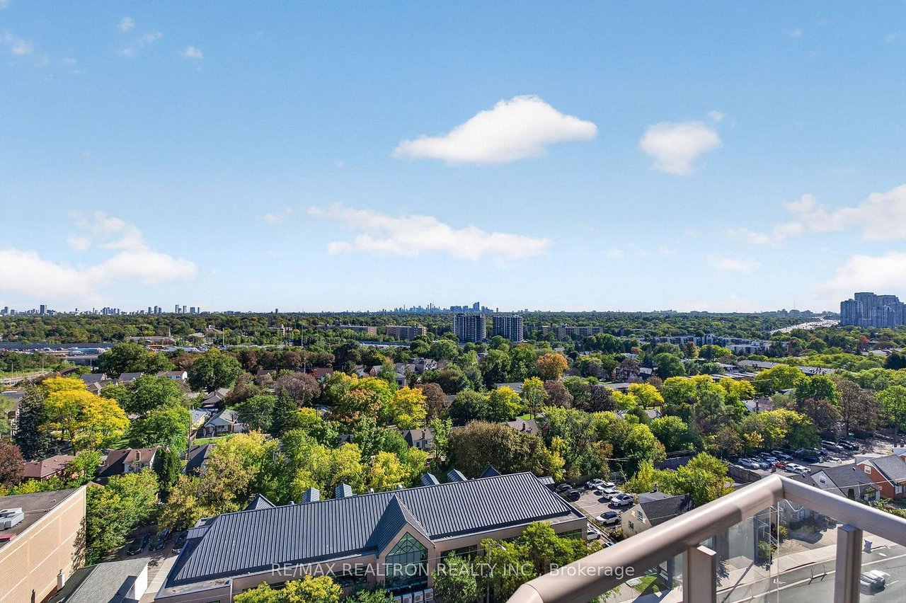 NORTH YORK LUXURY 
