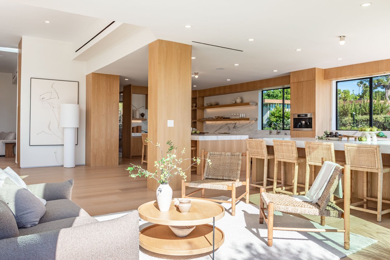 1705 Carla Ridge, Beverly Hills