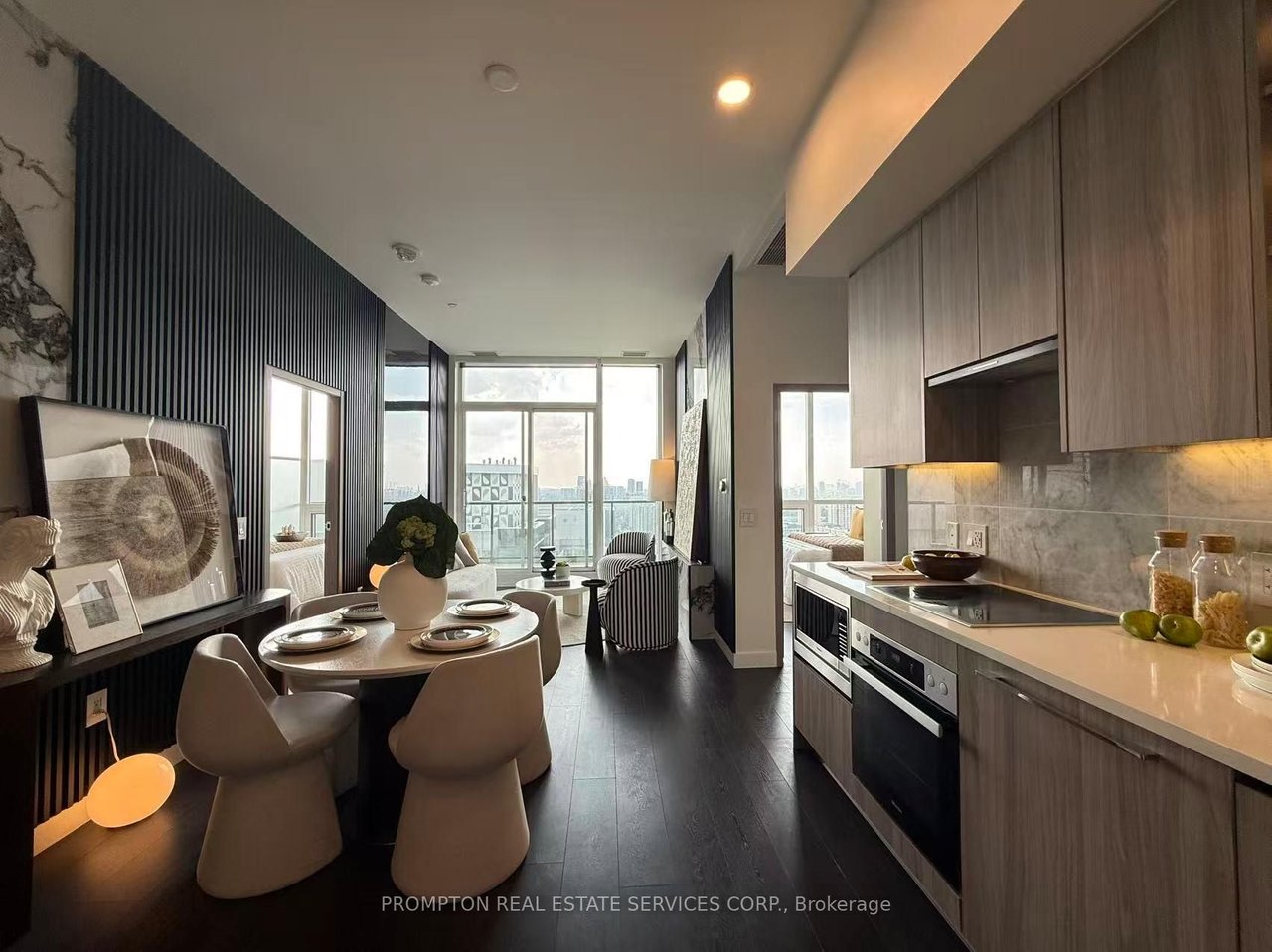 SEASONS CONDOS PENTHOUSE 