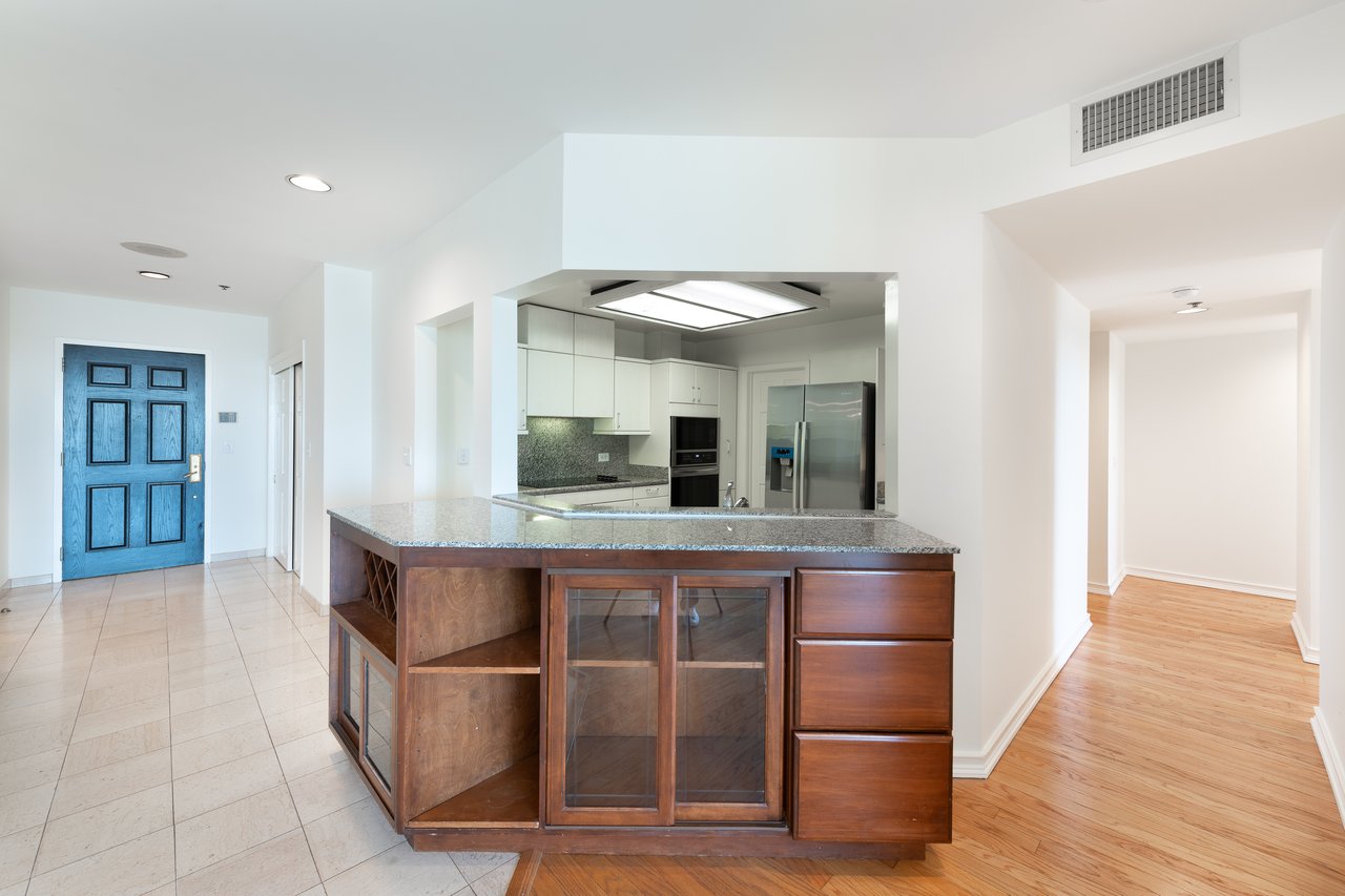 10724 Wilshire Blvd #513