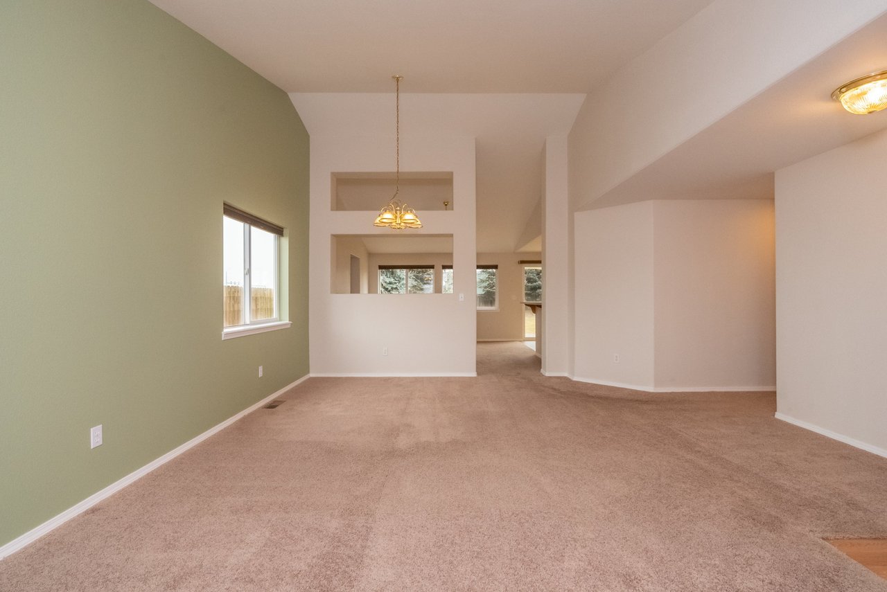 Just Listed: Move In Ready Home in Great Redmond Location