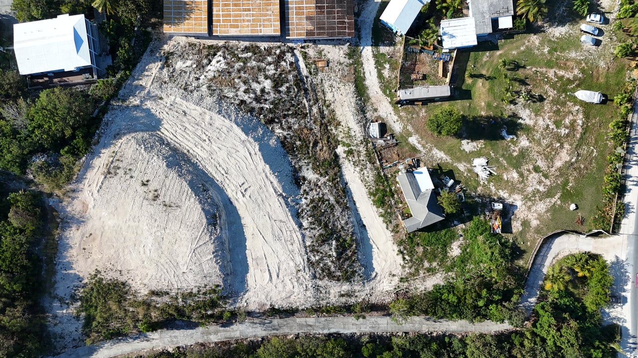 Exclusive 2.2-Acre Harbourview Lot in Exuma