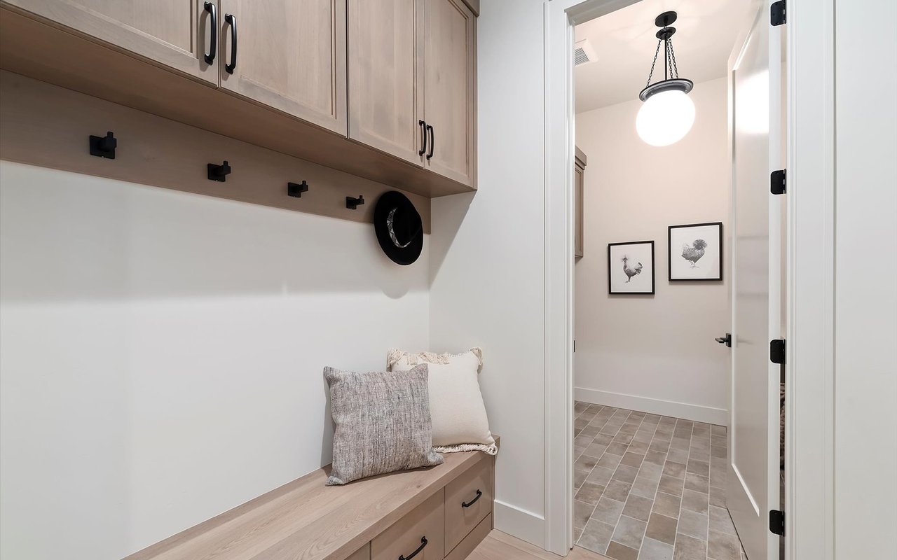 Modern Prairie Style Home in Serene Star, Idaho