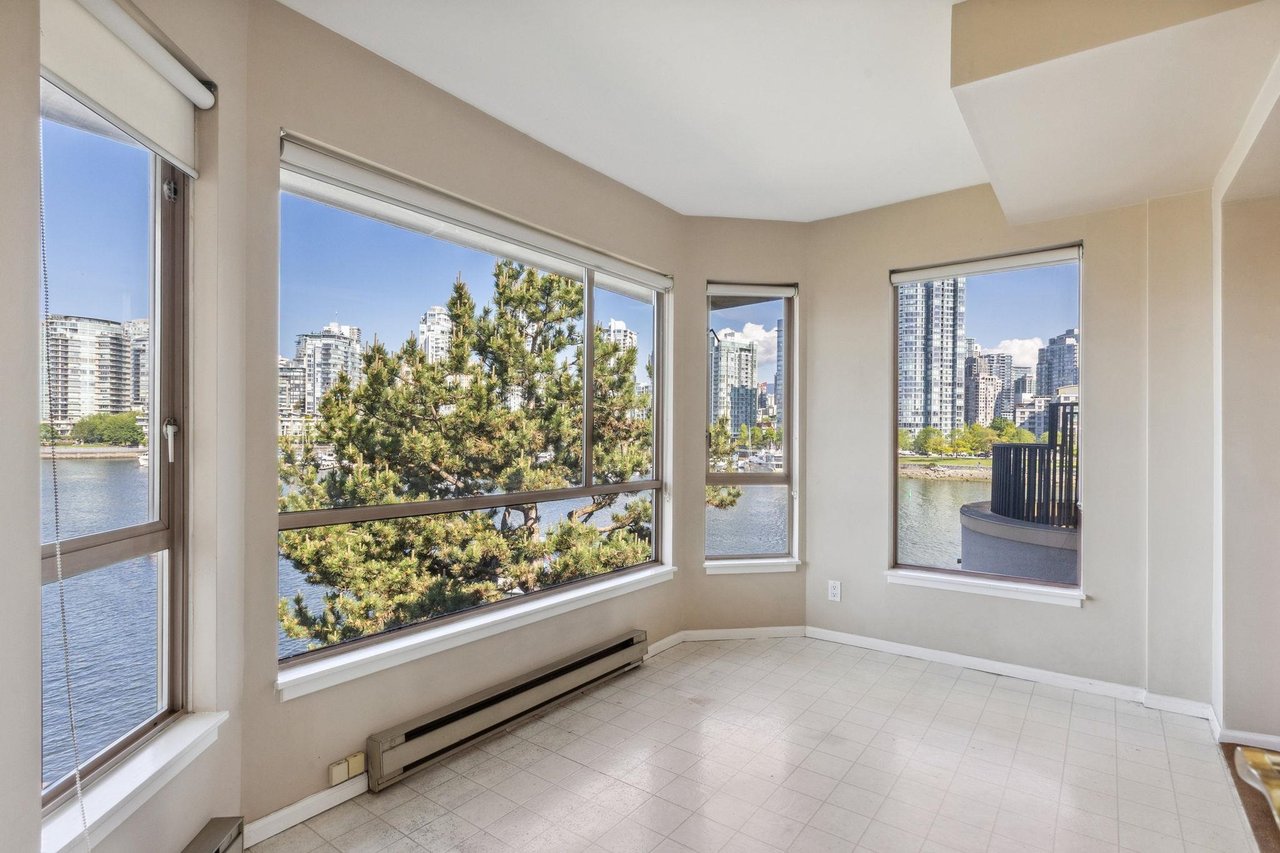 PH2-1859 Spyglass Pl