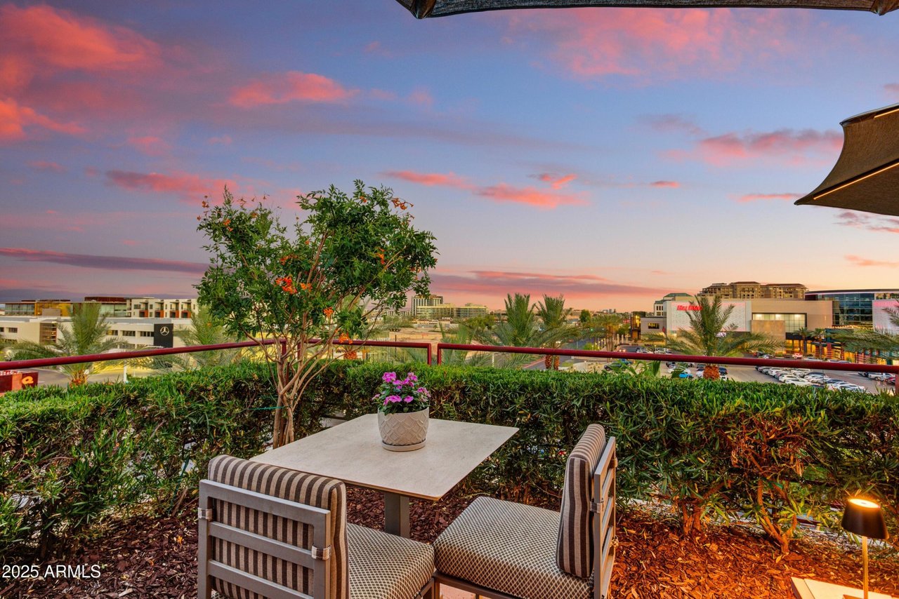 7167 E Rancho Vista Dr #5001