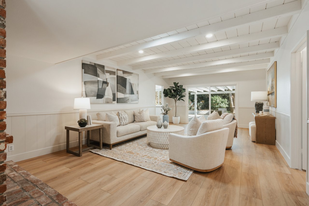 7817 E. Sandberg Lane